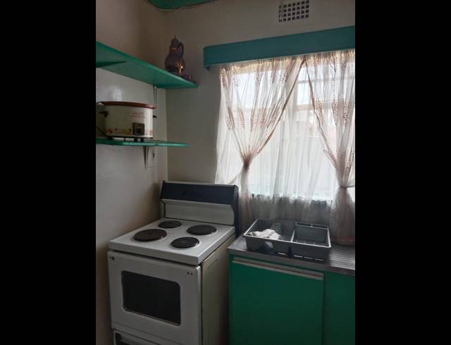 1 BEDROOM HOUSE FOR SALE IN VREDEDORP